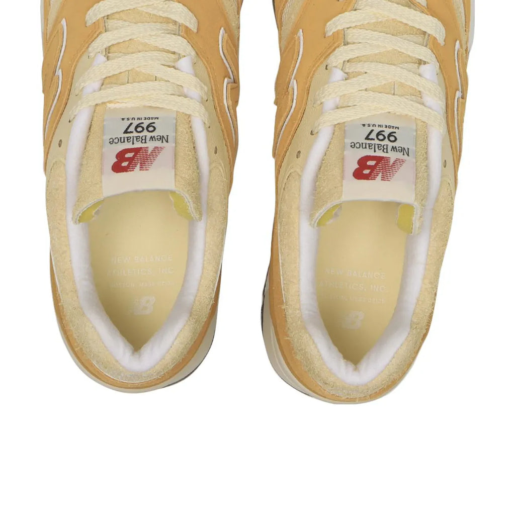 New Balance 997 MiUSA Dried Apricot Calcium