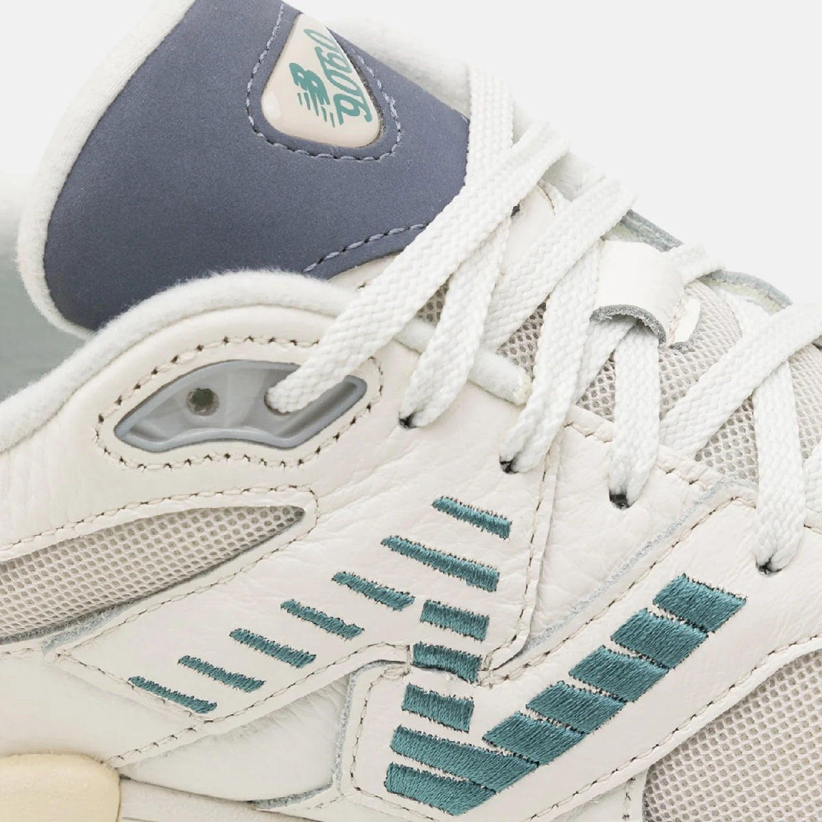 New Balance 9060 New Spruce