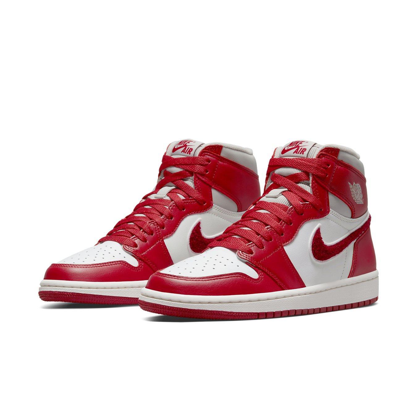 Jordan 1 Retro High OG Varsity Red