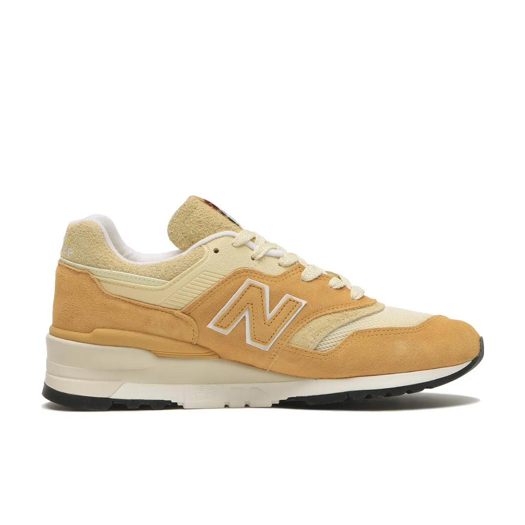 New Balance 997 MiUSA Dried Apricot Calcium