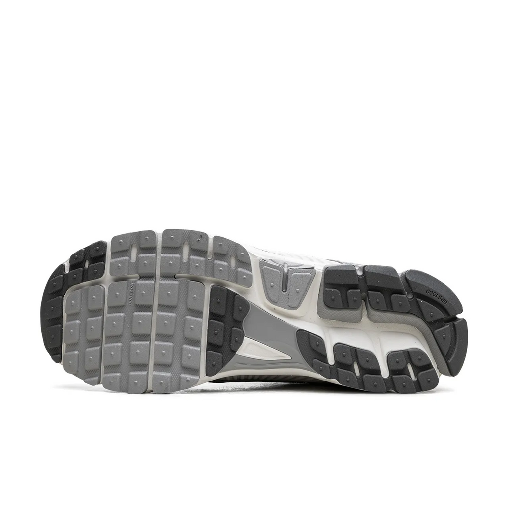 Nike Zoom Vomero 5 Metallic Silver